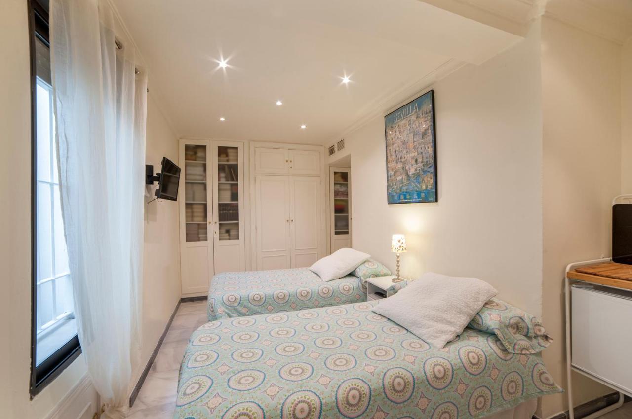 Atanasio Barron Apartment Seville Ngoại thất bức ảnh